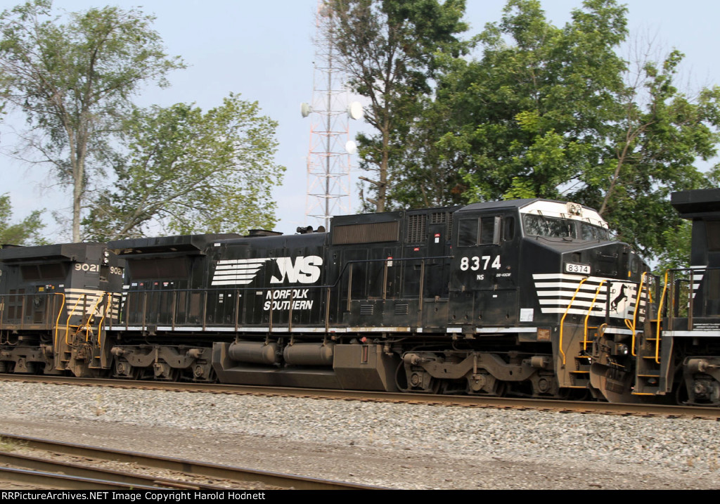 NS 8374